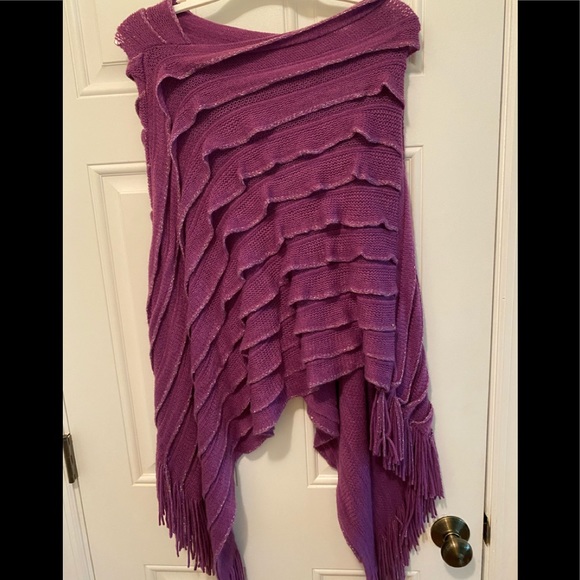 Ruffled Purple poncho Sweater size M - Picture 6 of 9